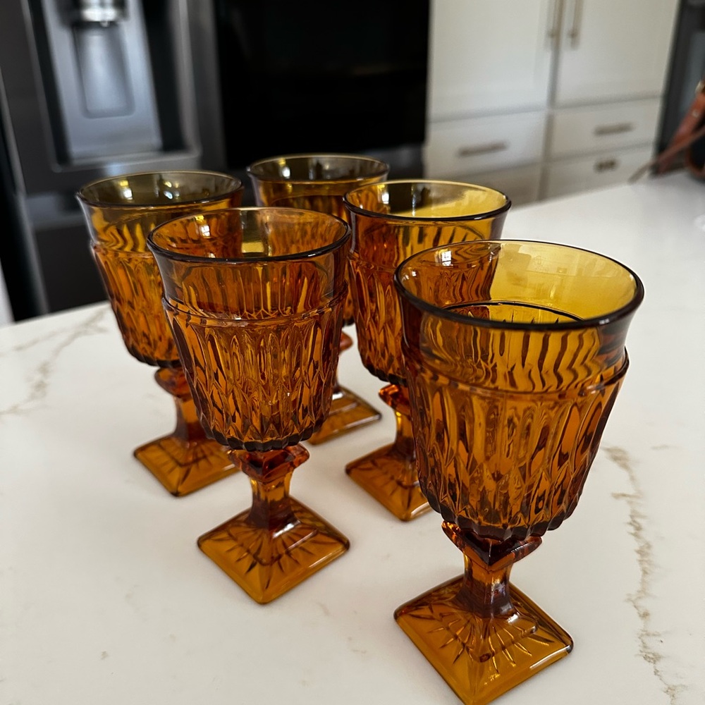 Amber Textured Goblet Drinkware Set